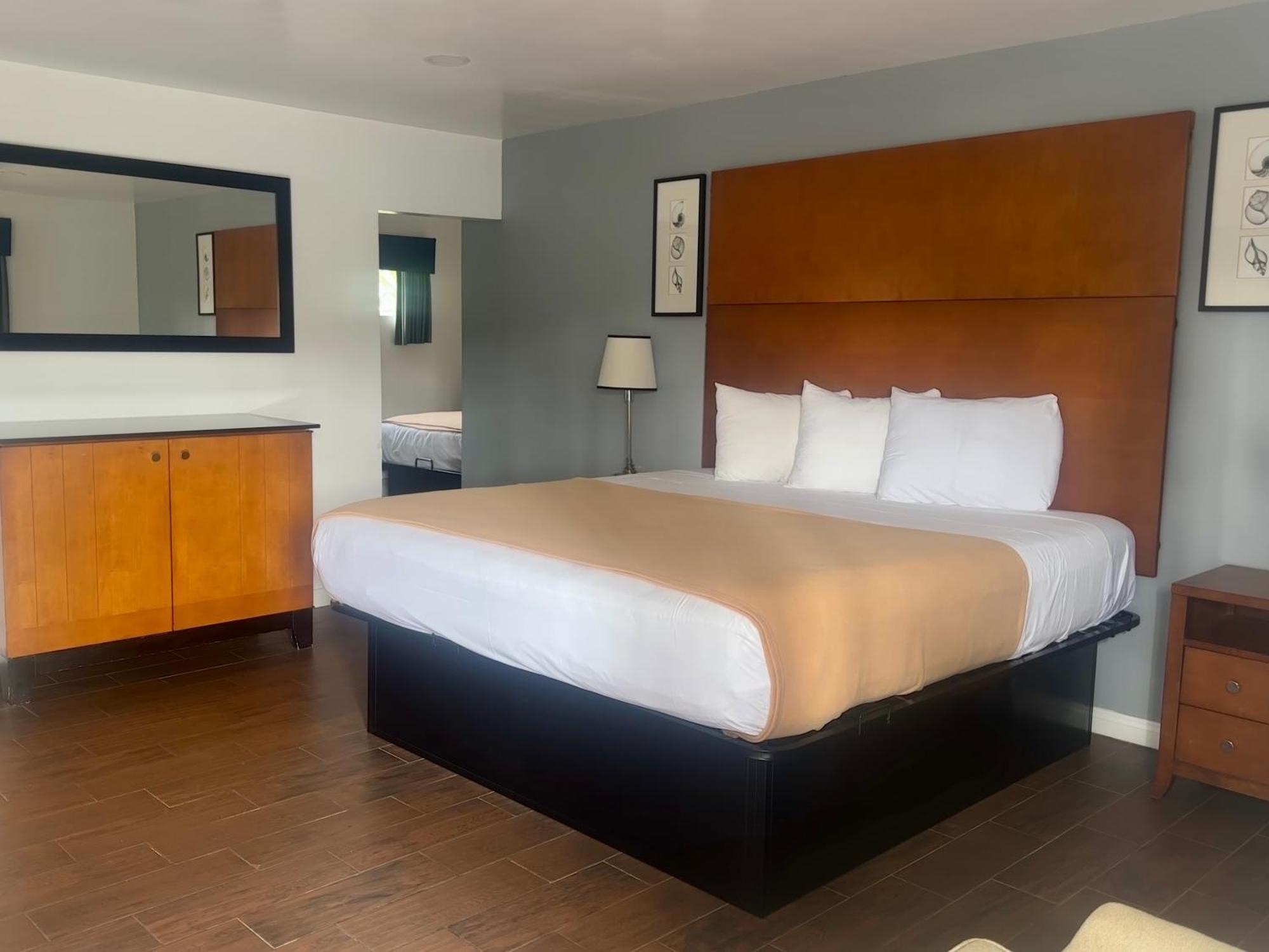 Oceanside Inn & Suites Екстер'єр фото