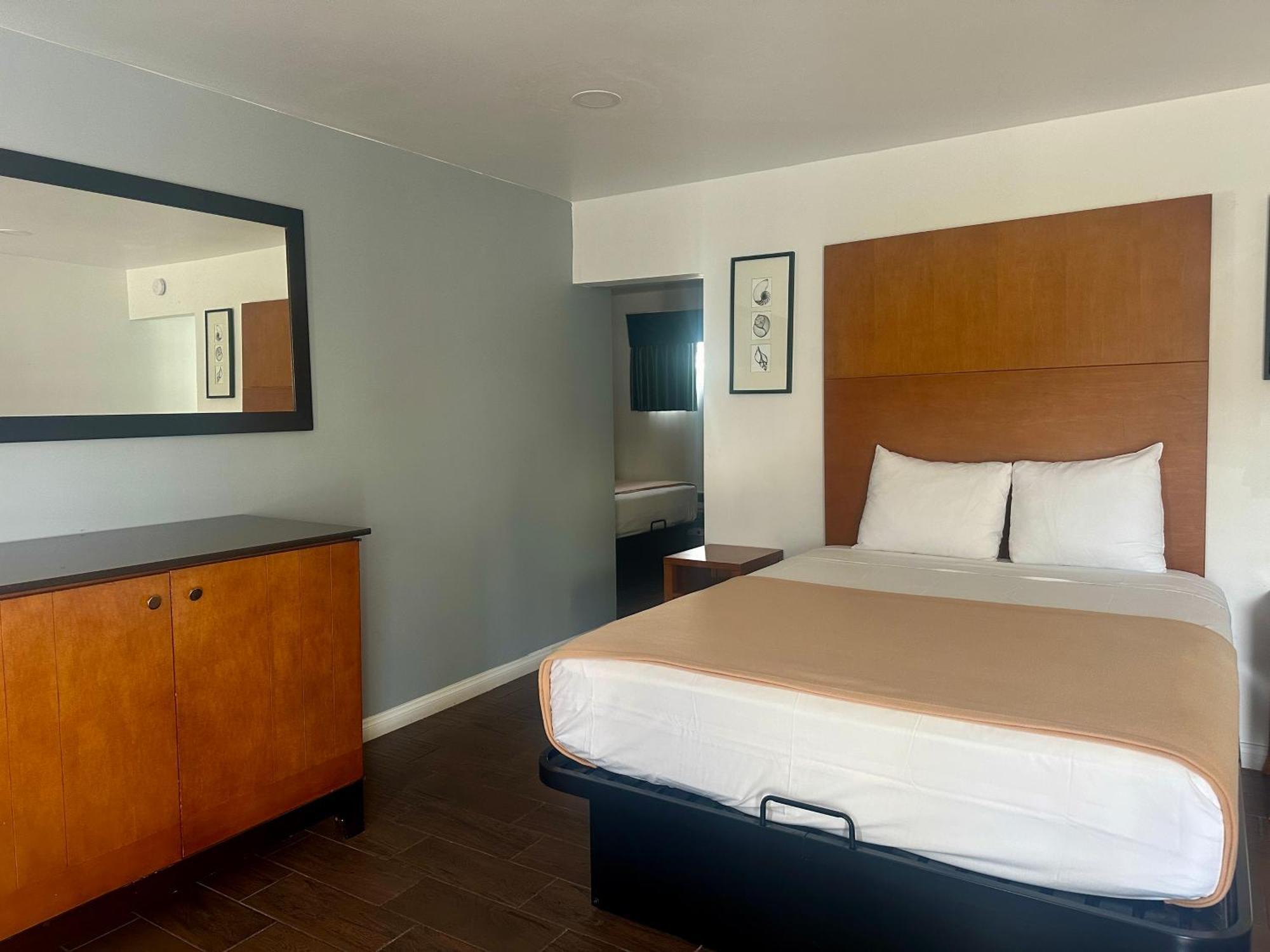 Oceanside Inn & Suites Екстер'єр фото