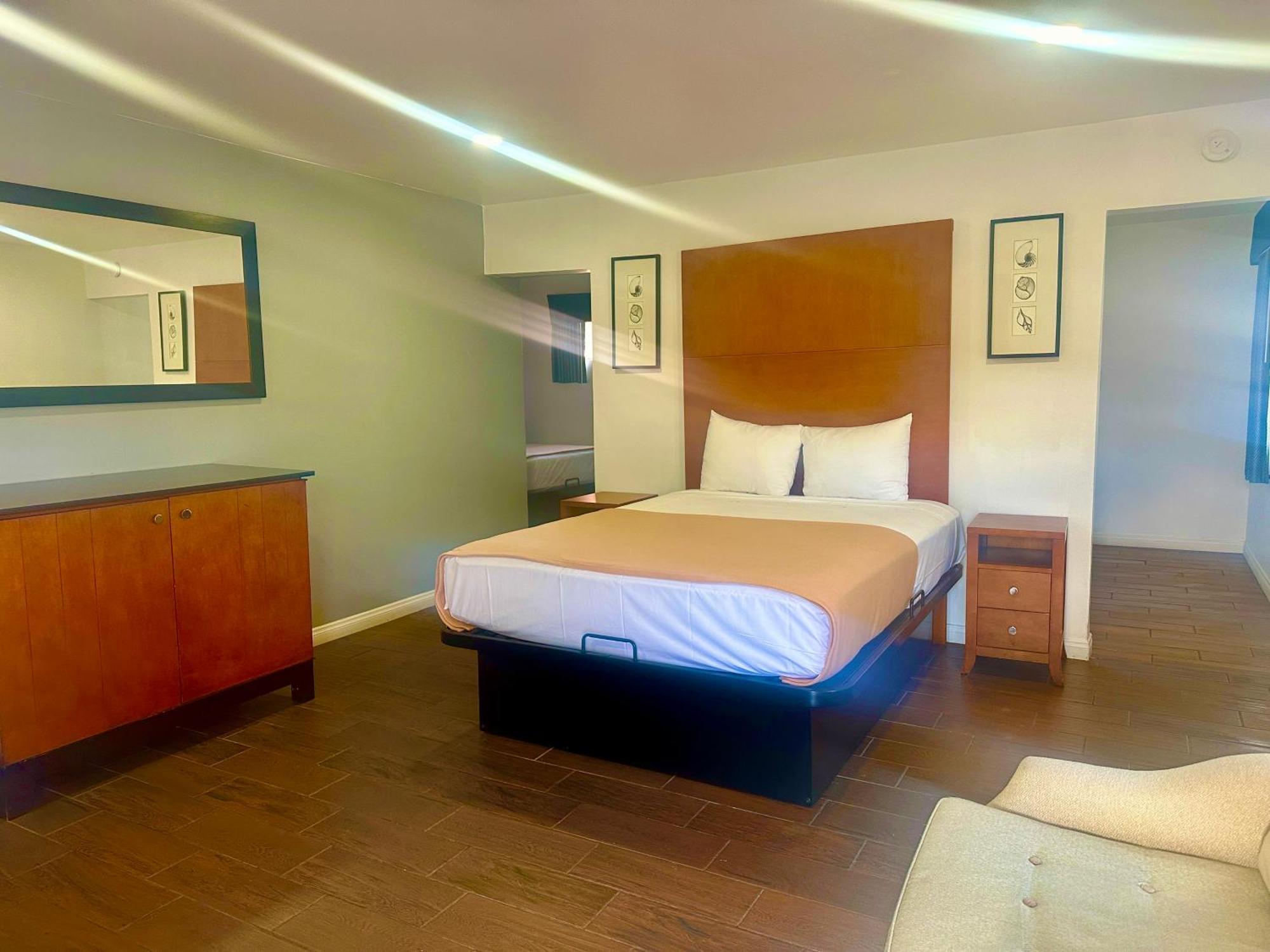 Oceanside Inn & Suites Екстер'єр фото