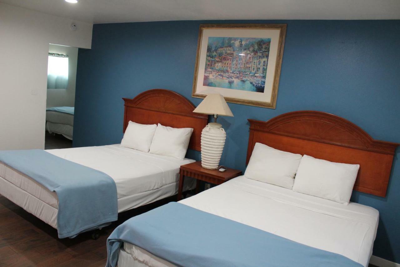 Oceanside Inn & Suites Екстер'єр фото