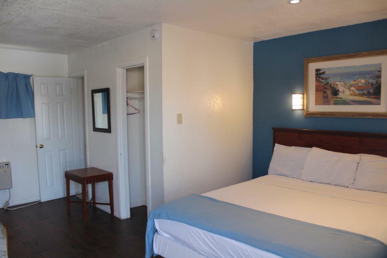 Oceanside Inn & Suites Екстер'єр фото